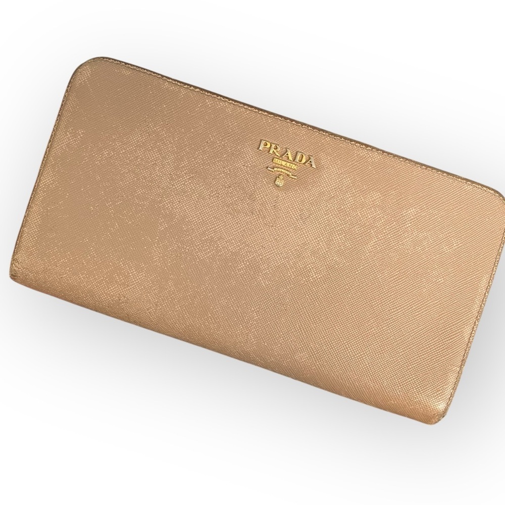 Prada‎ Wallet